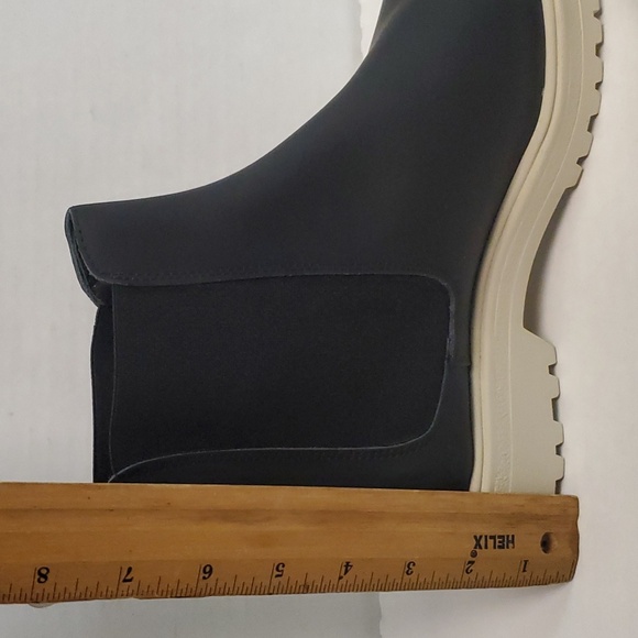 NILA & Nila BLACK slip on ankle boots womans size 39 with white trim NWT LEATHER - Picture 10 of 10